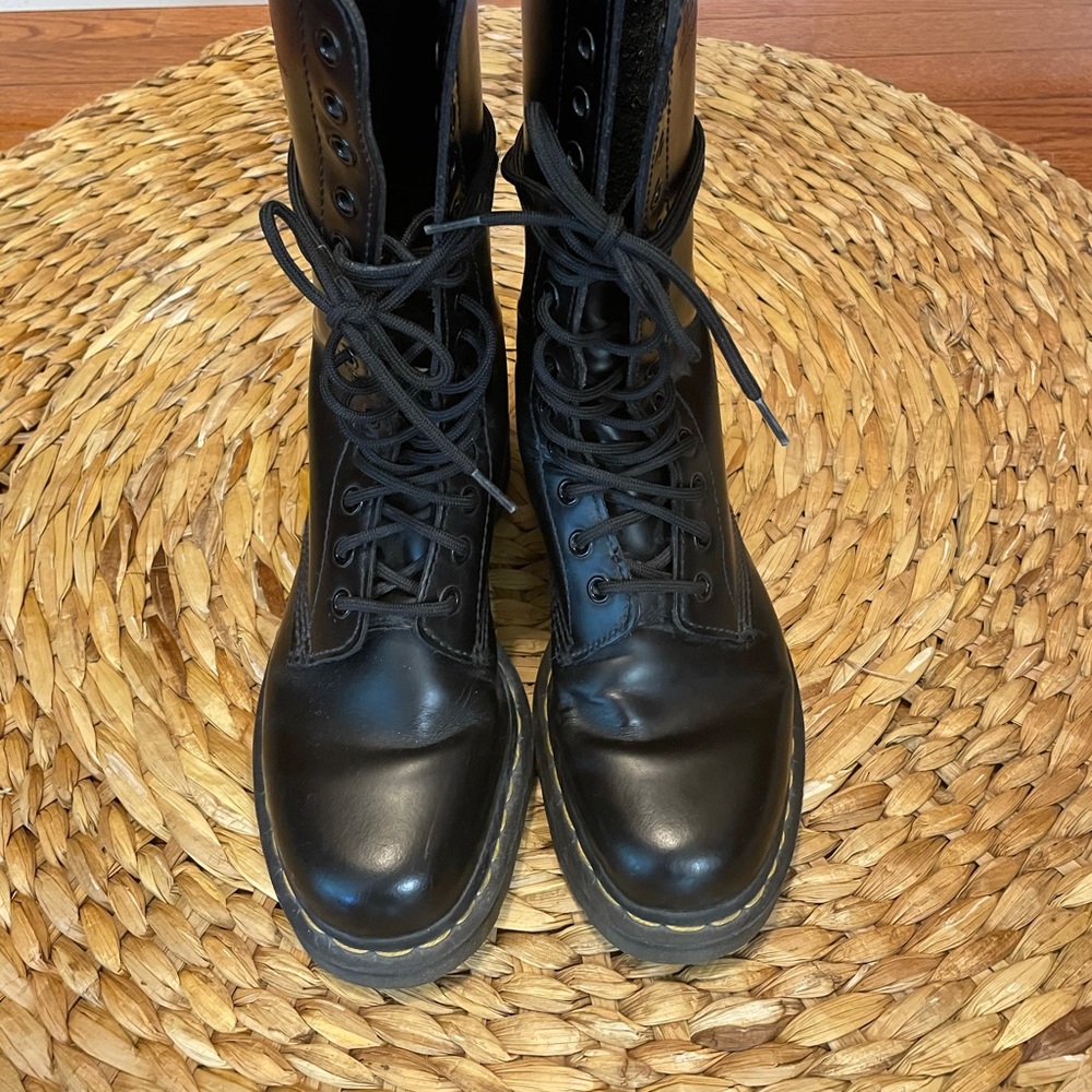 Dr Martens Vintage 14hole Combat Boots UK5